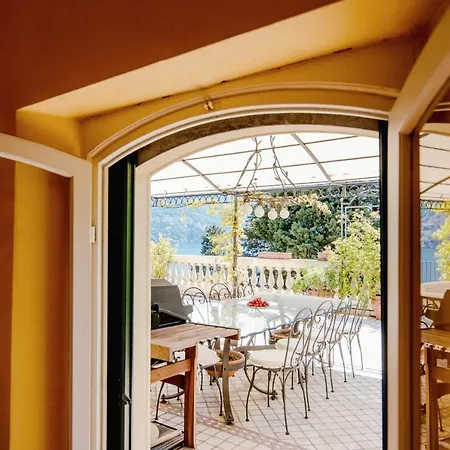 Luxury Le Rose By Myhomeincomo Διαμέρισμα Moltrasio