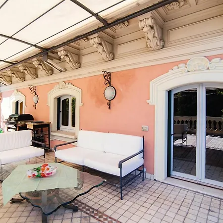 Luxury Le Rose By Myhomeincomo Διαμέρισμα Moltrasio